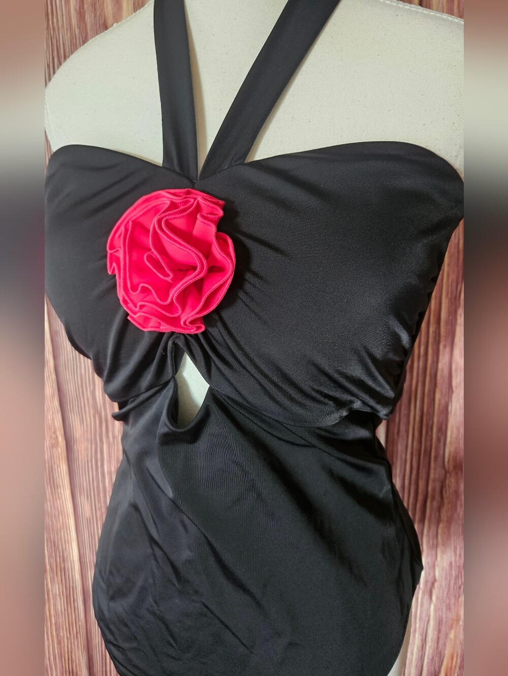 NWT Venus Rosette Halter One Piece Swimsuit Size 16 - Picture 2 of 12